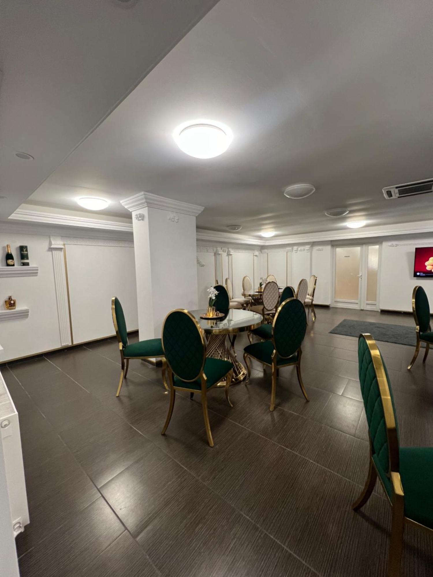 טימישוארה Hotel Vandia מראה חיצוני תמונה