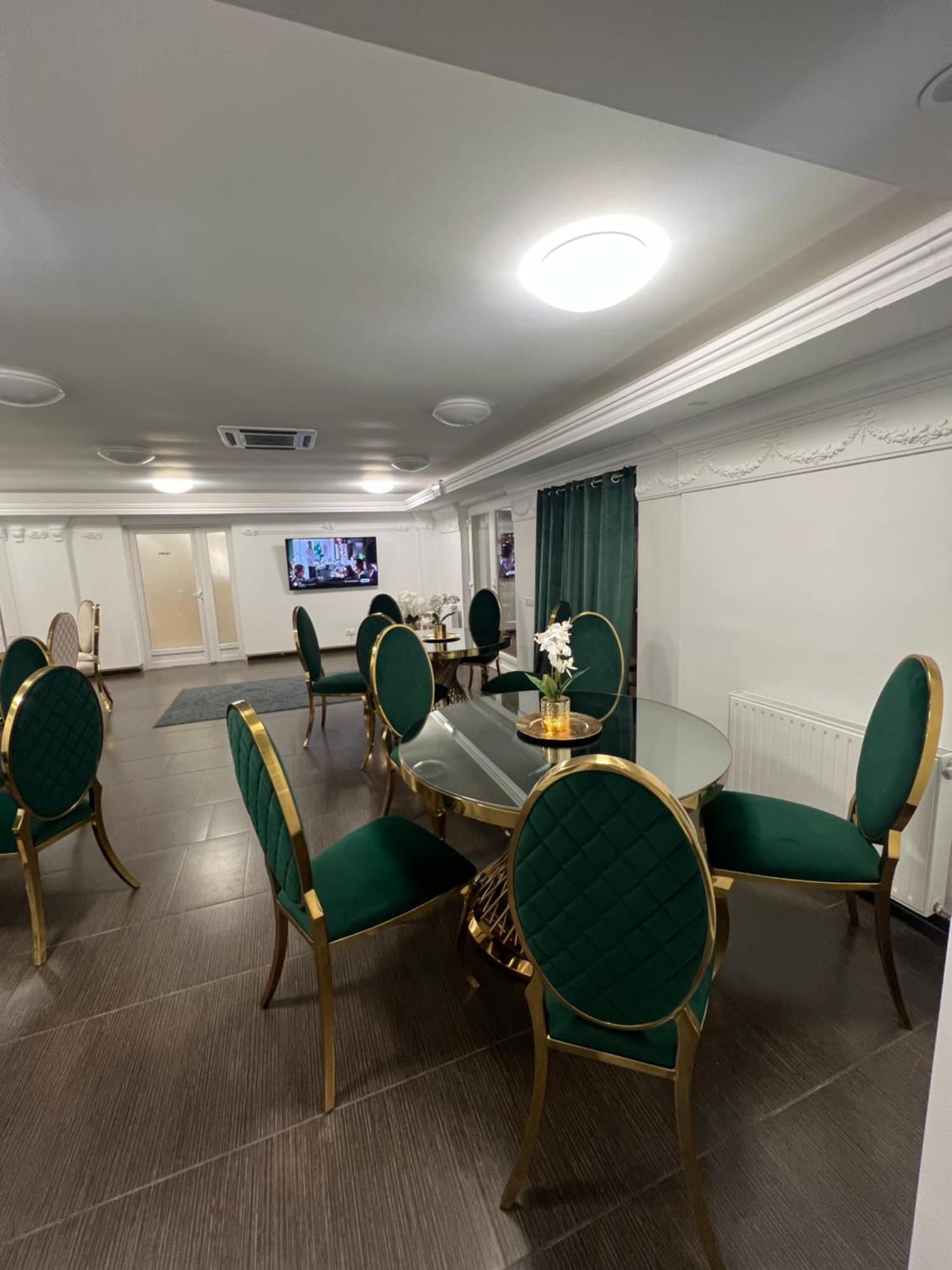 טימישוארה Hotel Vandia מראה חיצוני תמונה