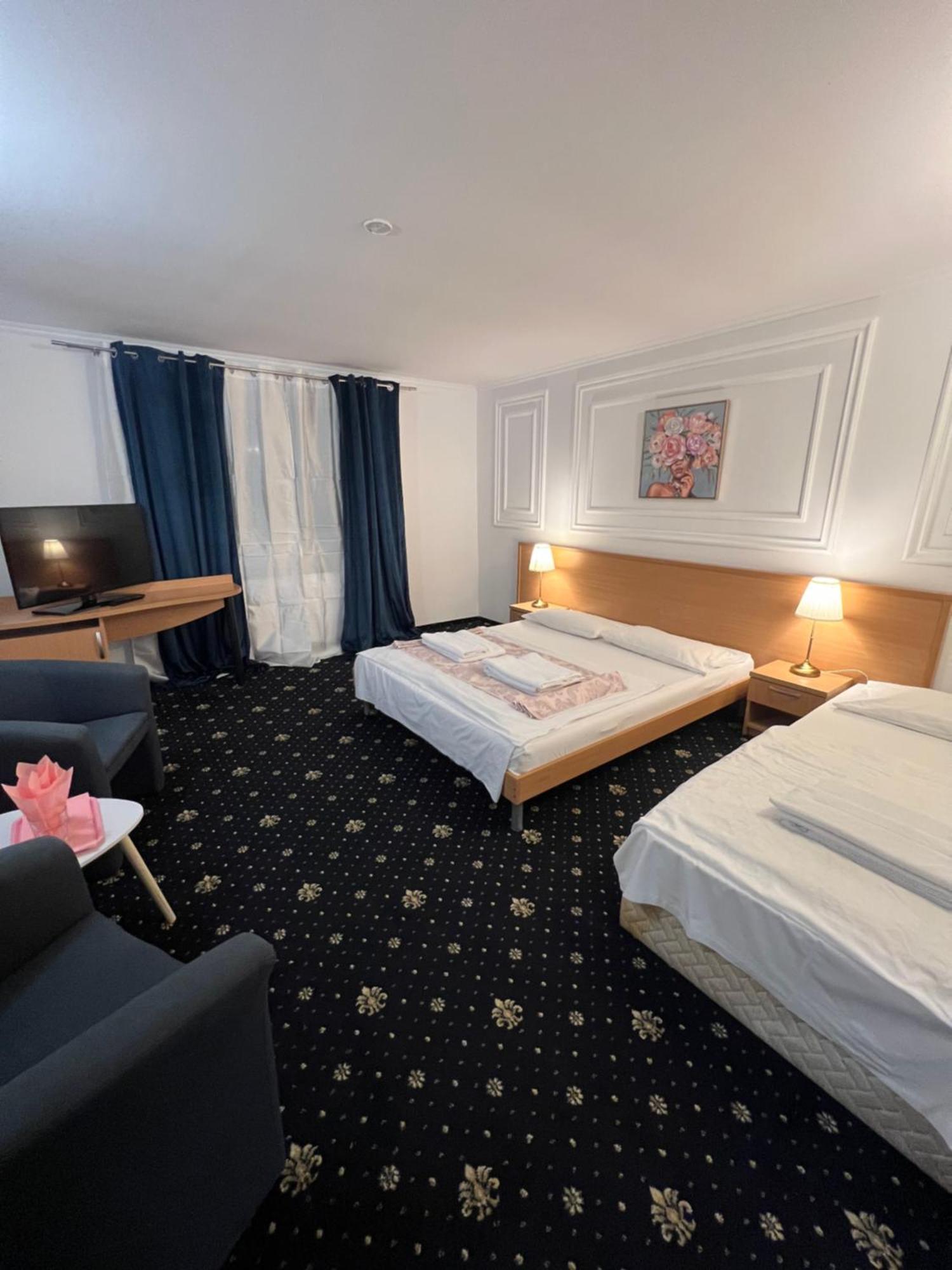 טימישוארה Hotel Vandia מראה חיצוני תמונה